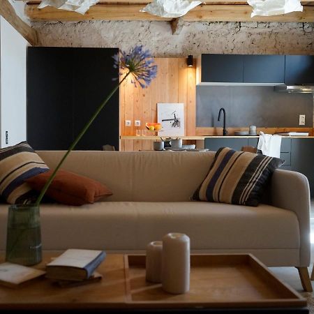 Can Tat, Loft In A Old Coach House Sant Jordi Desvalls Exterior photo